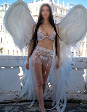 Zarina Zarina