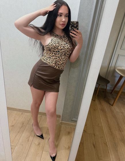 Prostituée Alexandra (Shemale)  Kiev: +380737330707